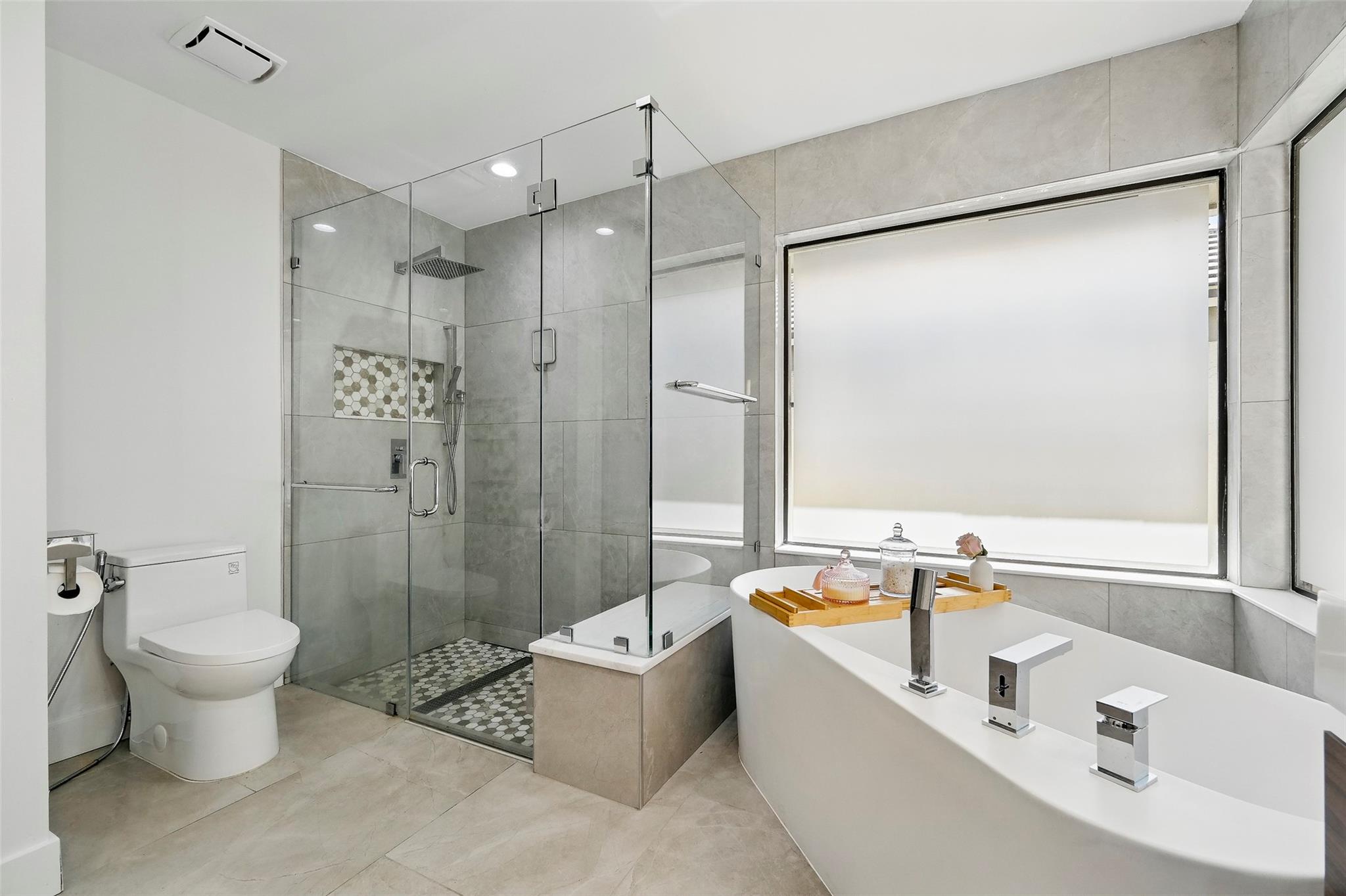 1119 Creekford Dr