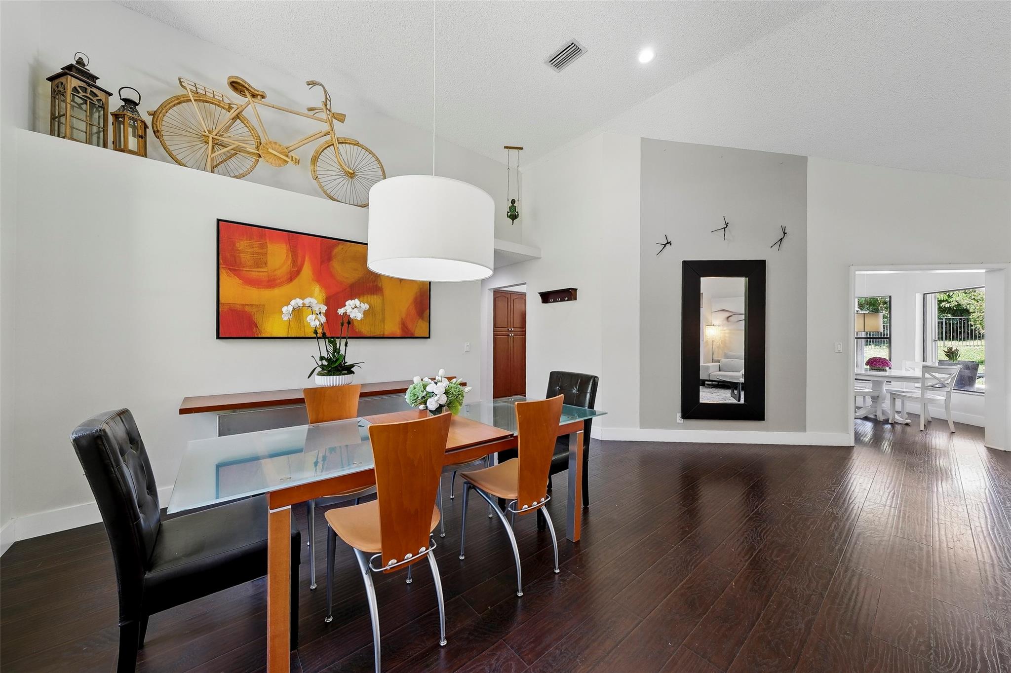1119 Creekford Dr