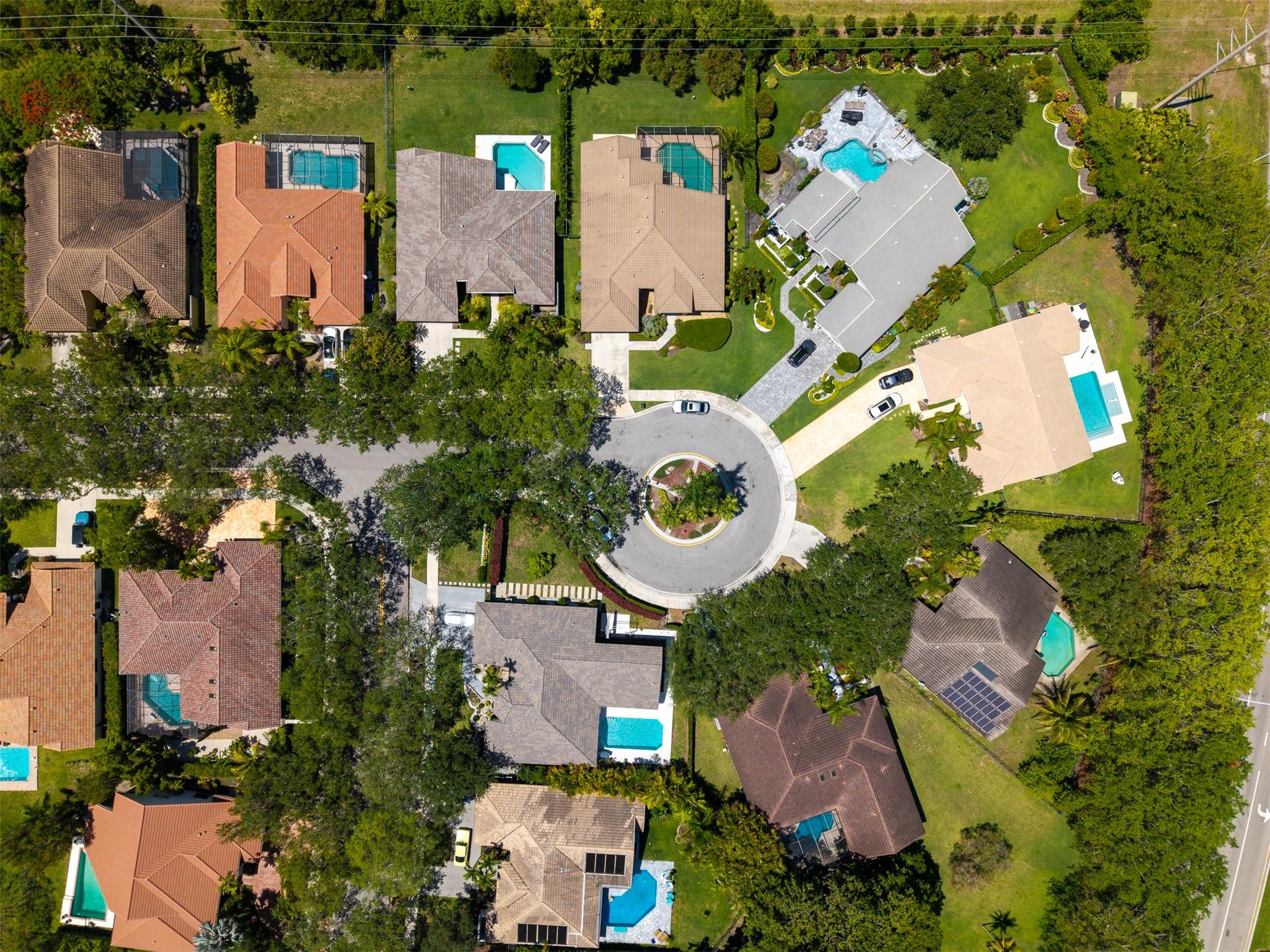 1119 Creekford Dr