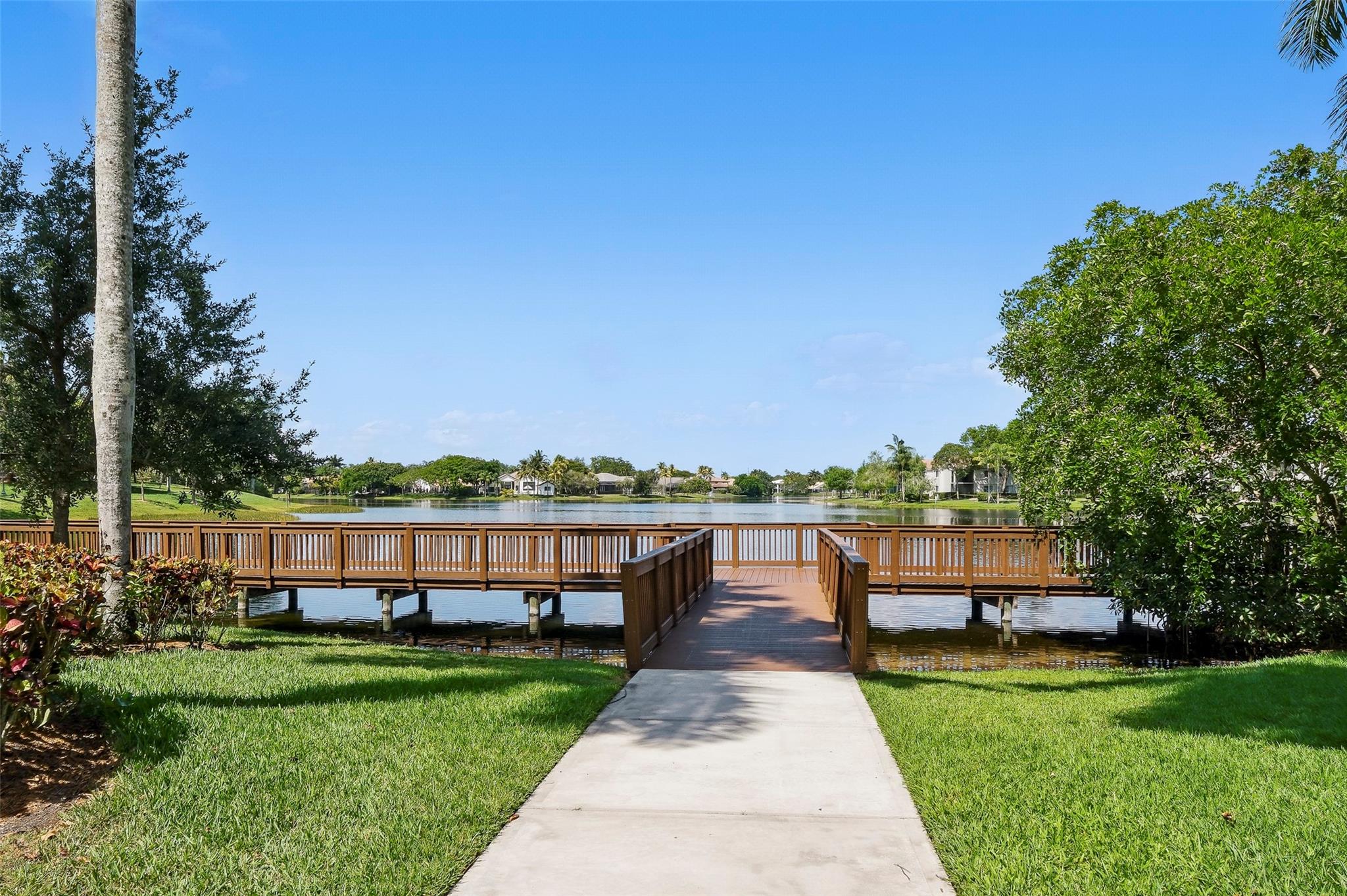 1119 Creekford Dr
