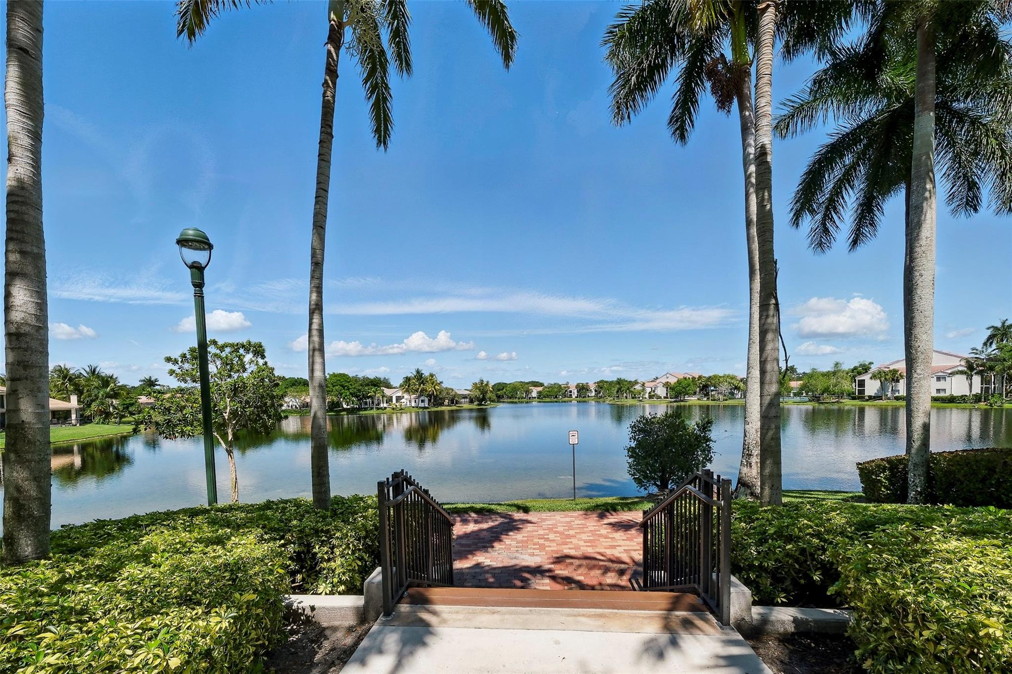 1119 Creekford Dr