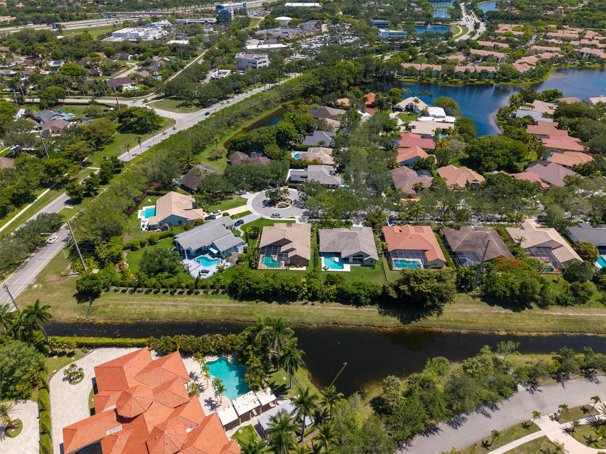 1119 Creekford Dr