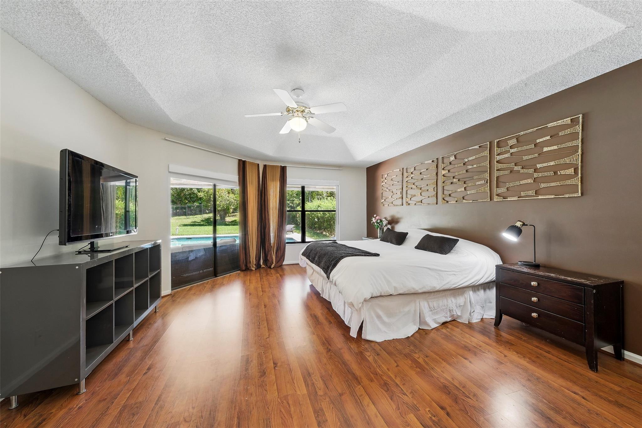 1119 Creekford Dr