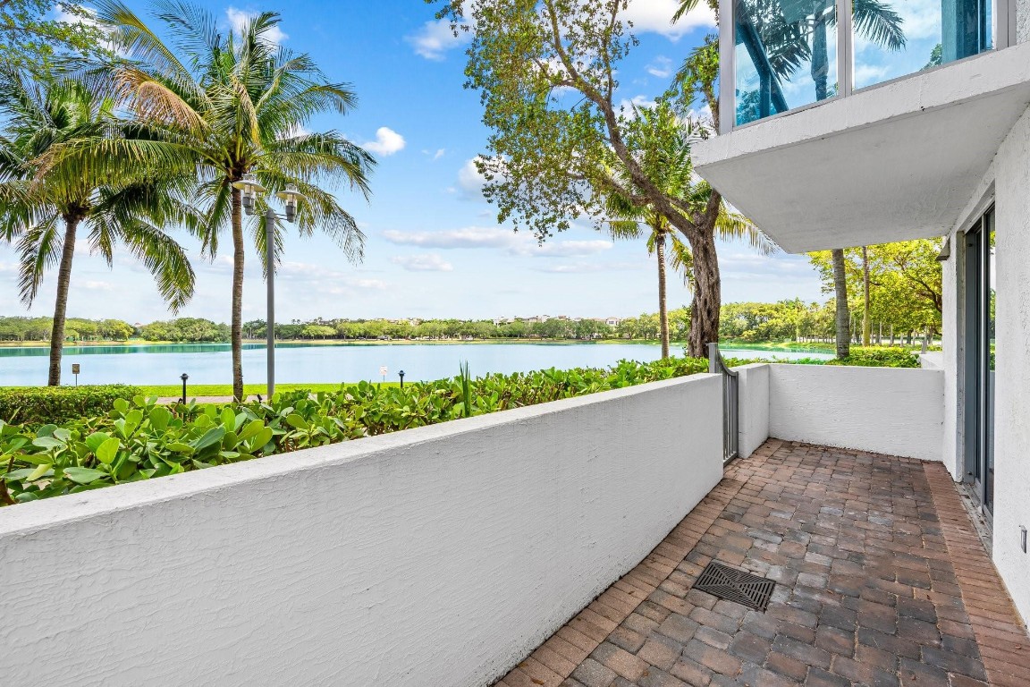 2641 N Flamingo Rd TH7