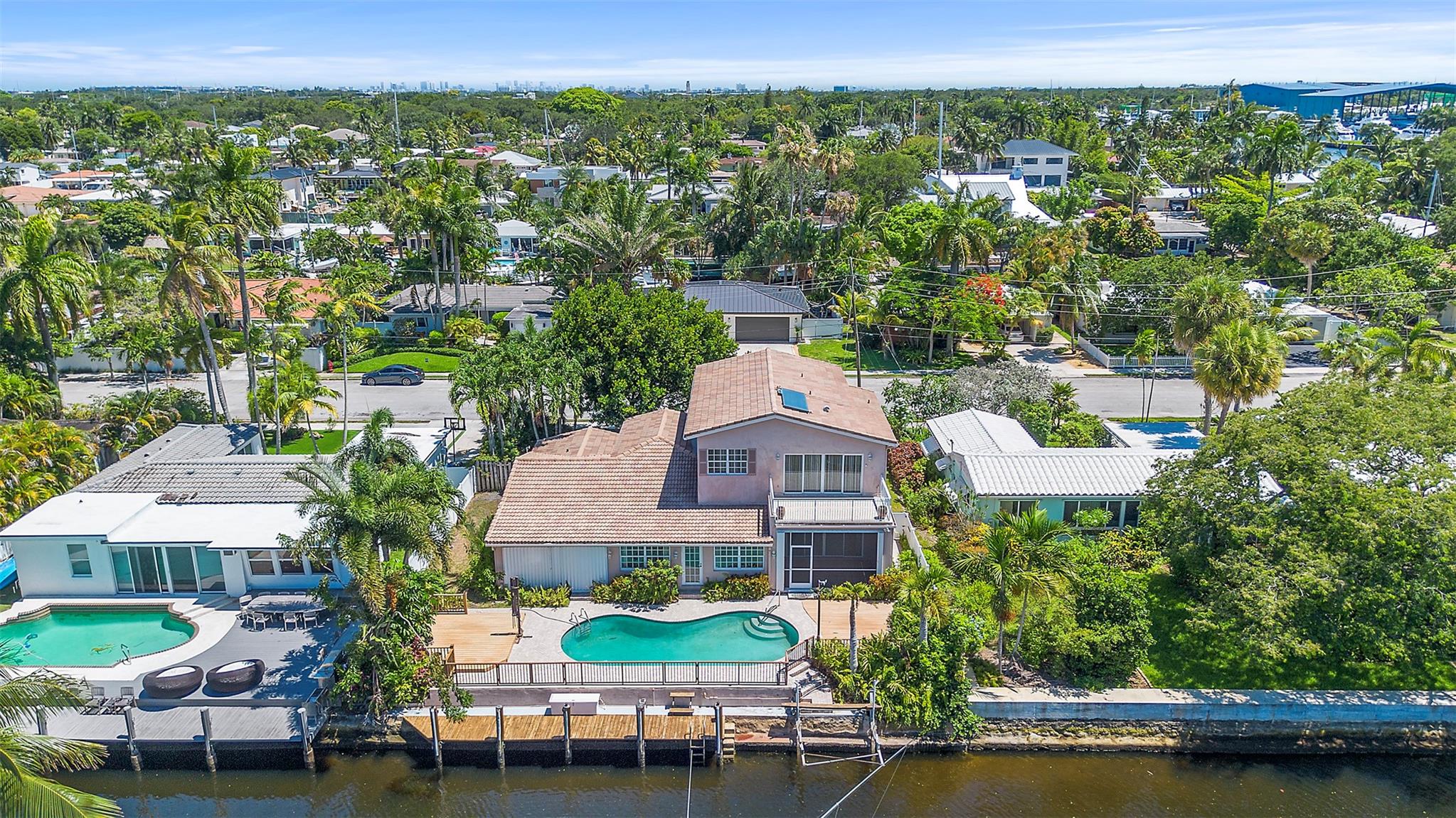 1317 Guava Isle