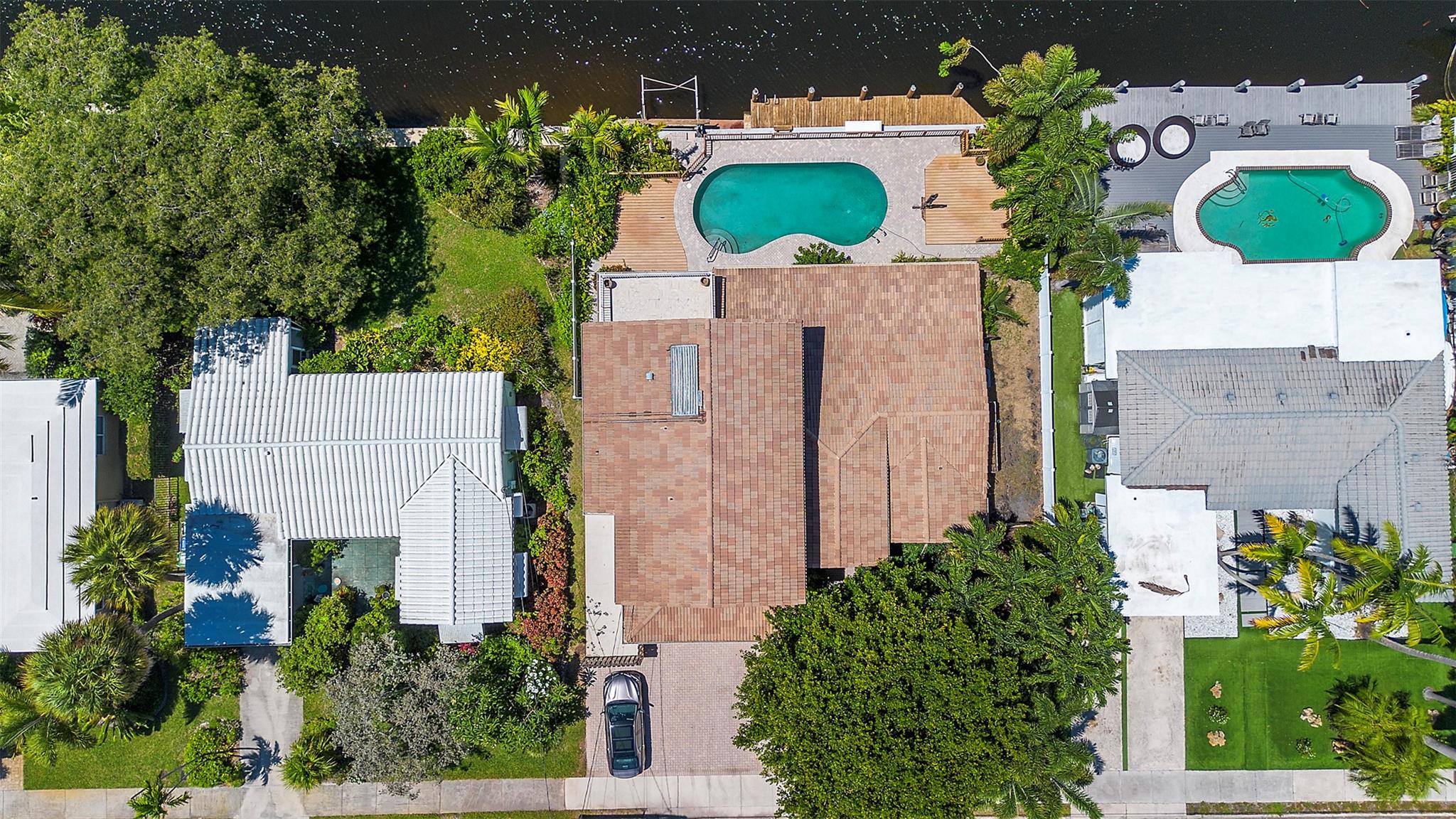 1317 Guava Isle