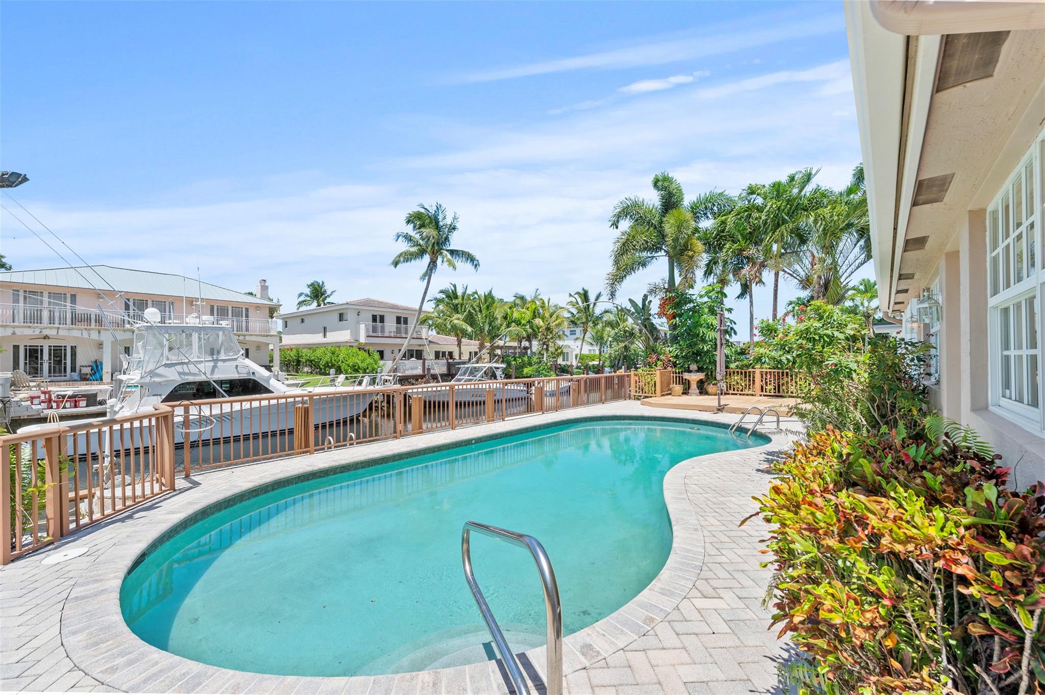 1317 Guava Isle