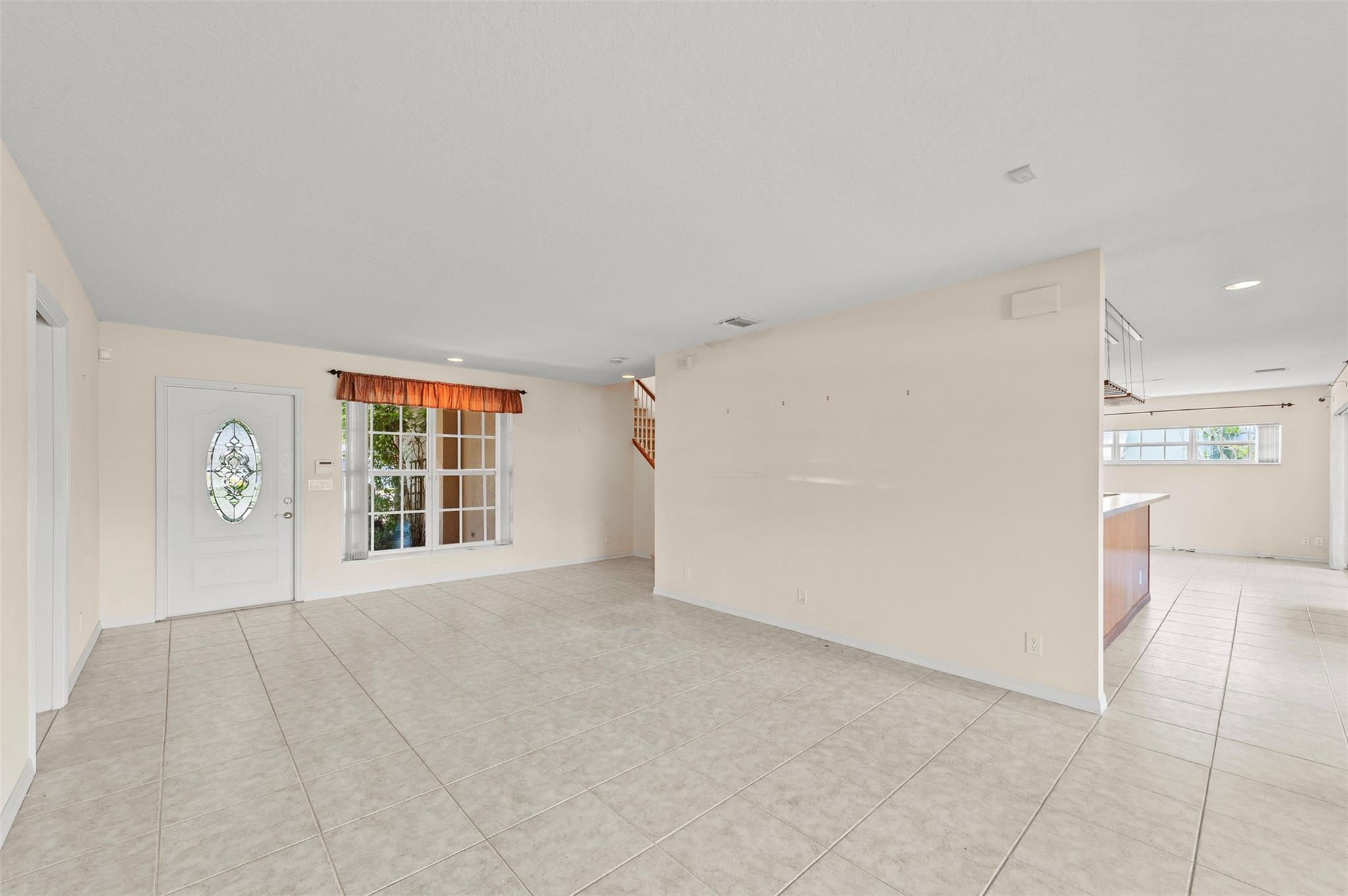 1317 Guava Isle