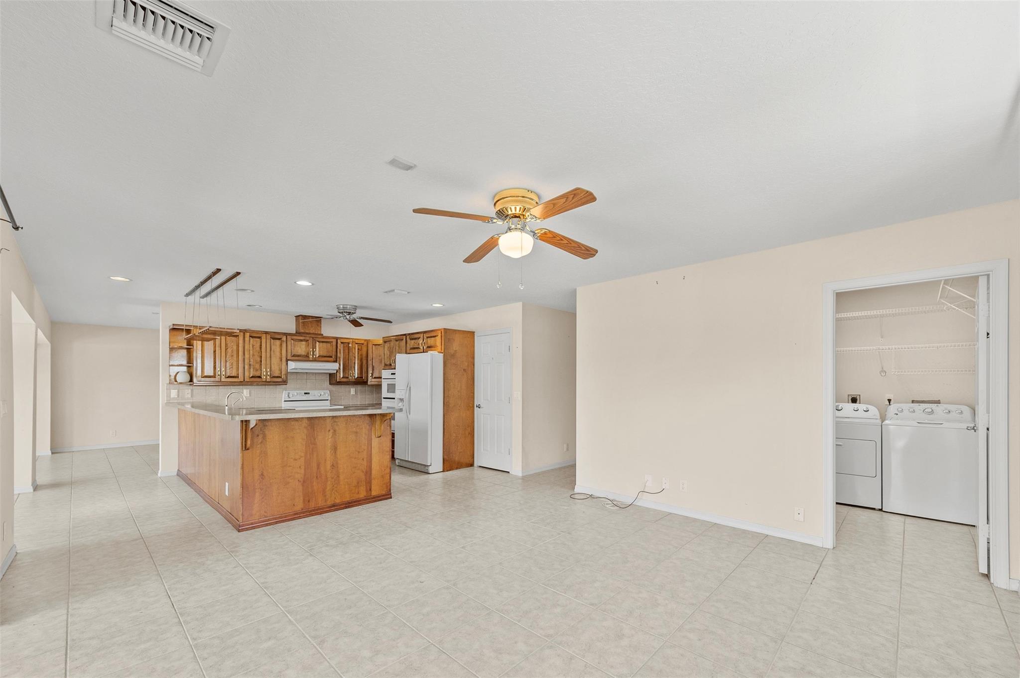 1317 Guava Isle
