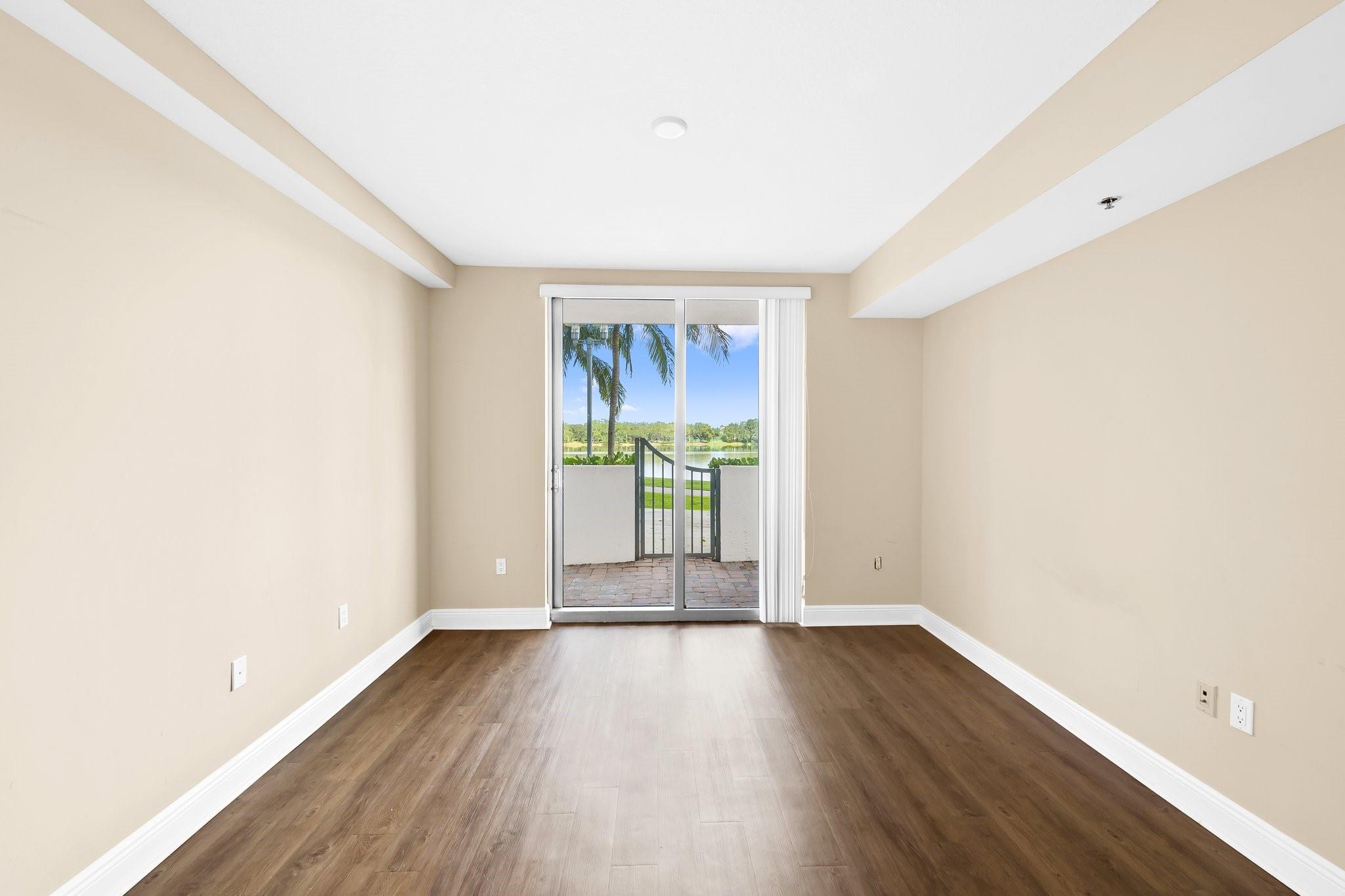 2641 N Flamingo Rd TH7