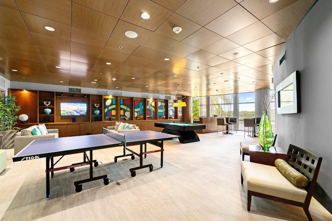 2641 N Flamingo Rd TH7