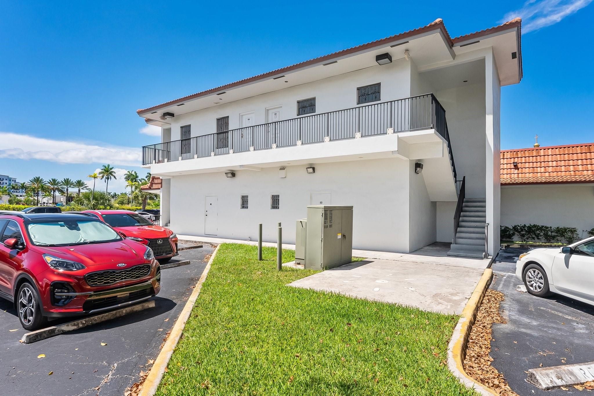 201 N University Dr 17B