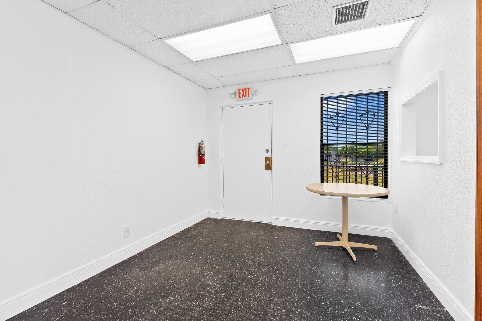 201 N University Dr 17B