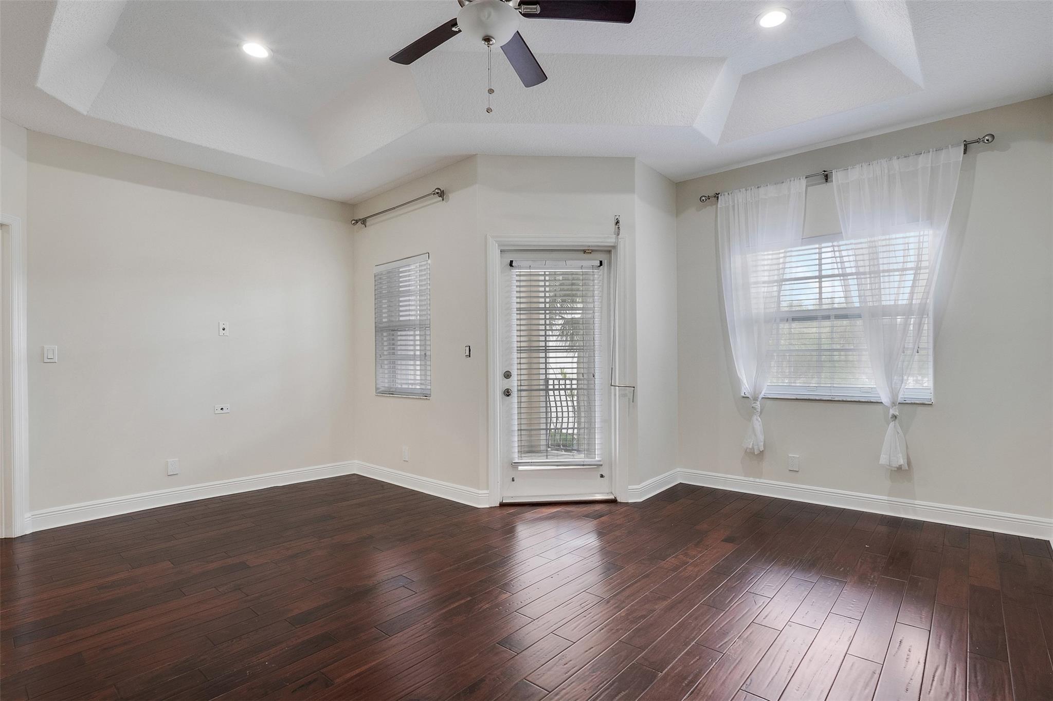 320 NE 7th Ave