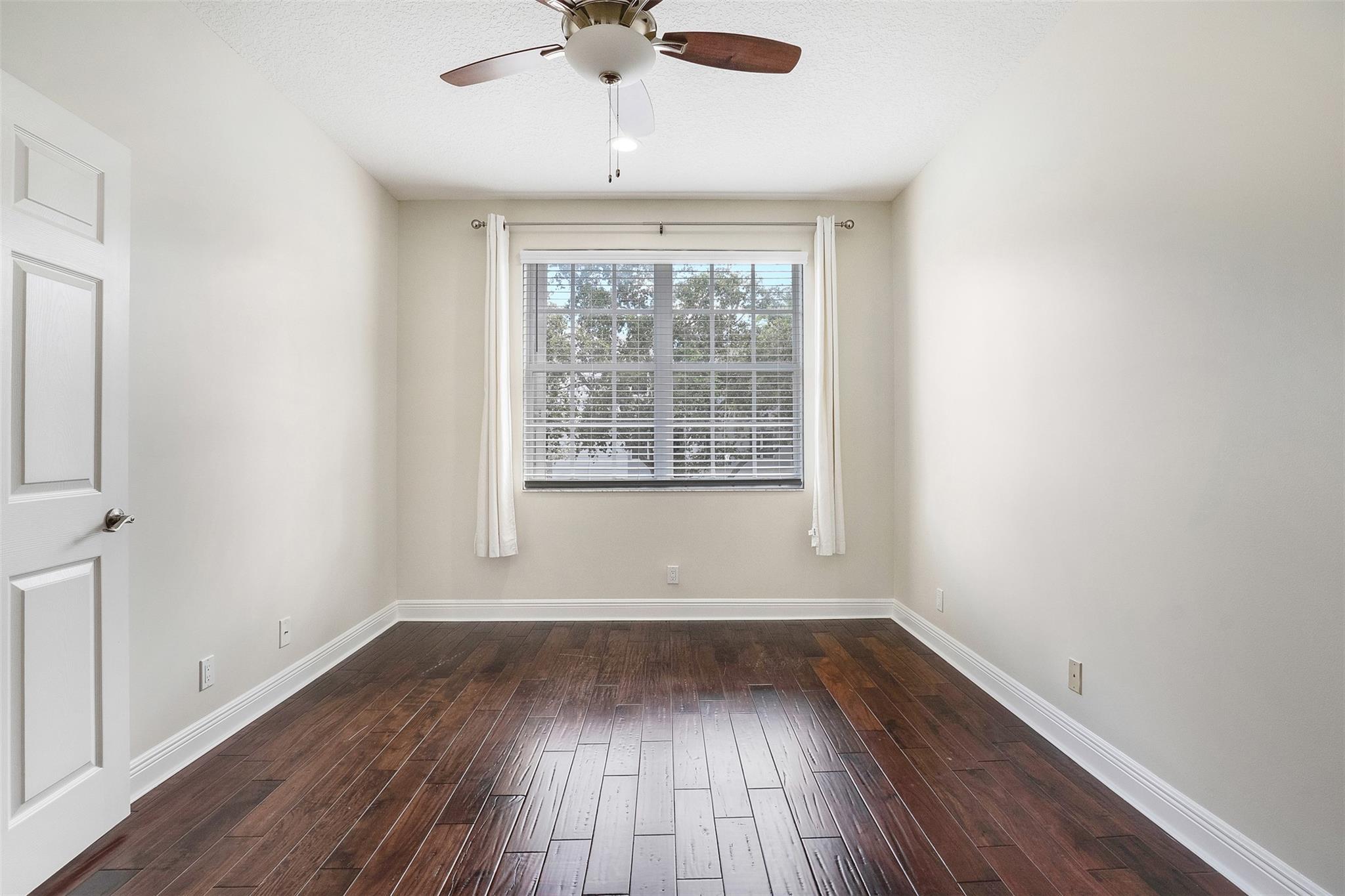 320 NE 7th Ave