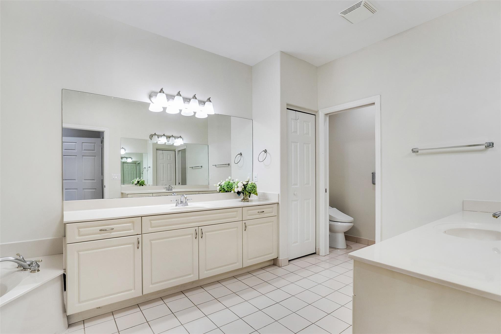320 NE 7th Ave