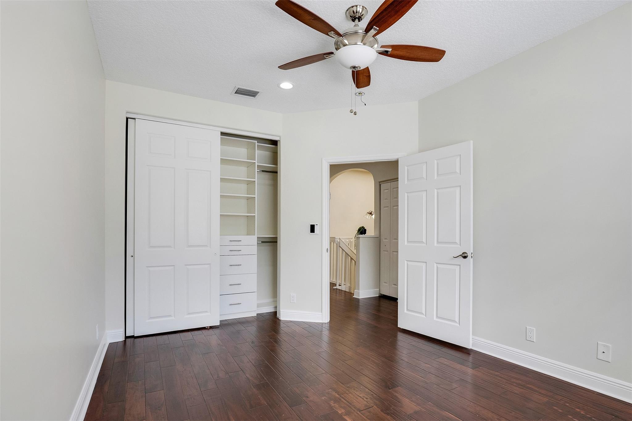 320 NE 7th Ave