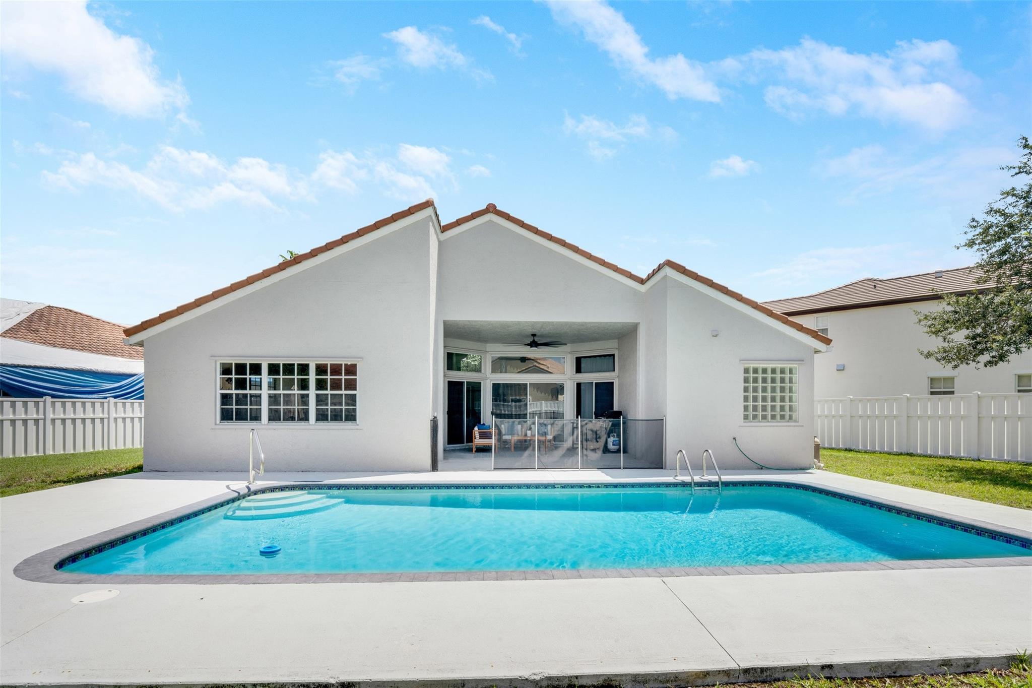 558 Slippery Rock Rd