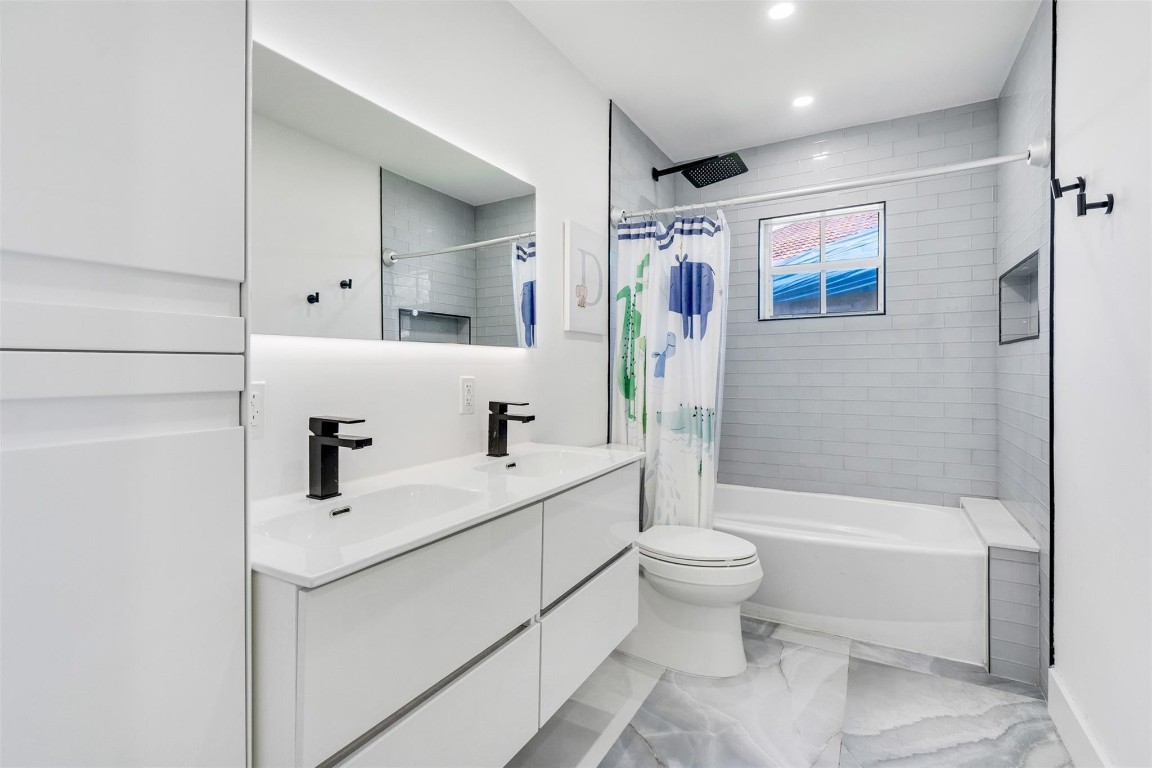 558 Slippery Rock Rd