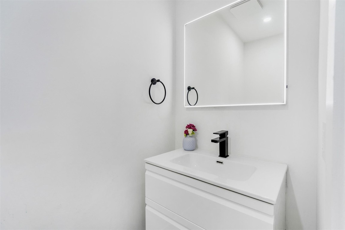 558 Slippery Rock Rd