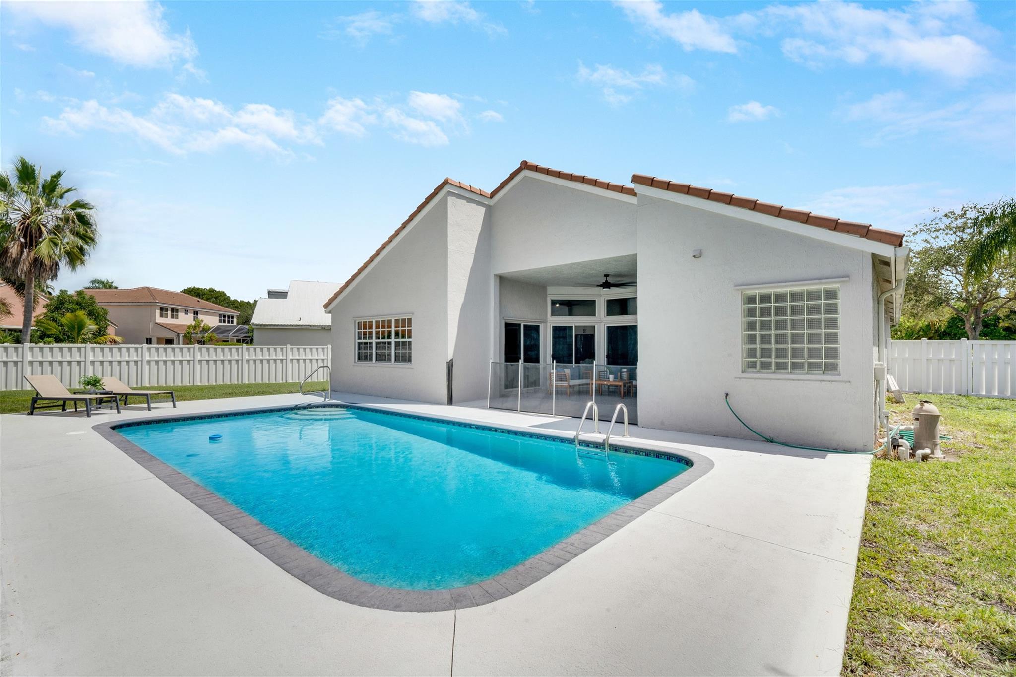 558 Slippery Rock Rd