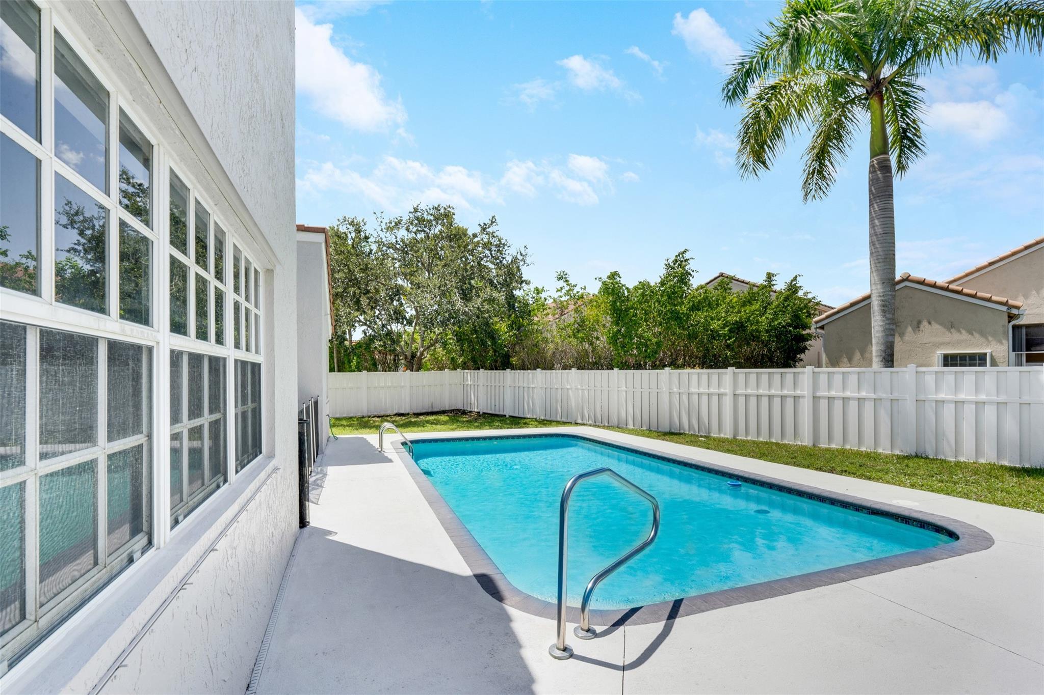 558 Slippery Rock Rd