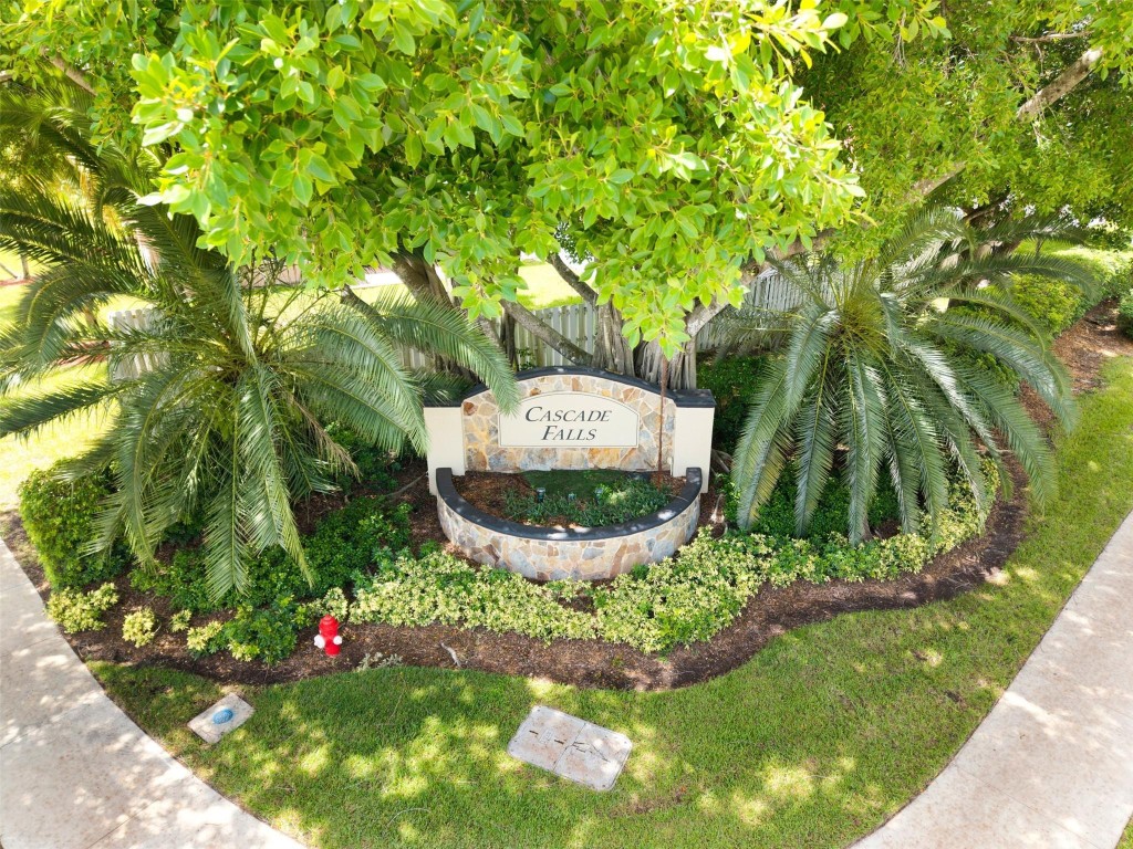 558 Slippery Rock Rd