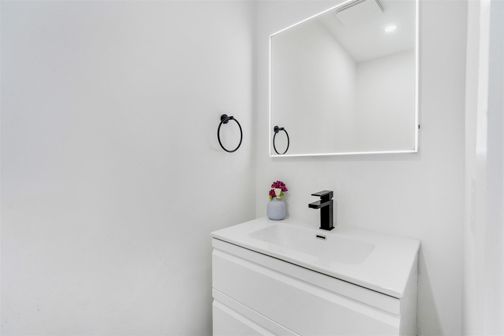 558 Slippery Rock Rd