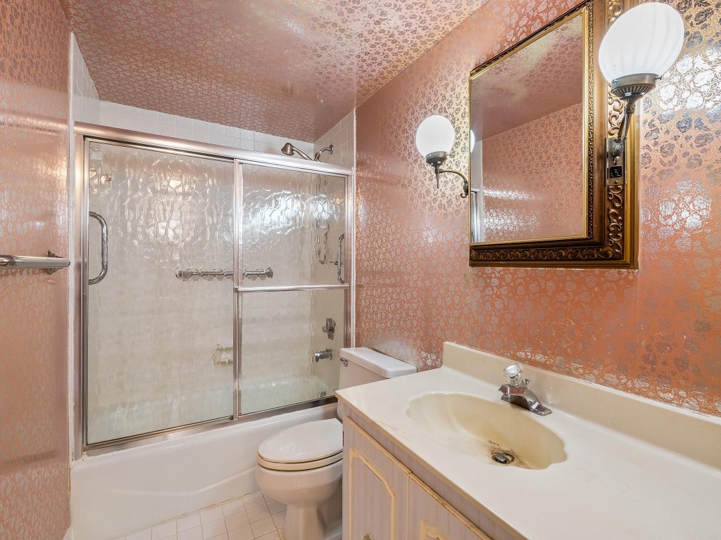 3930 Inverrary Blvd 606-D