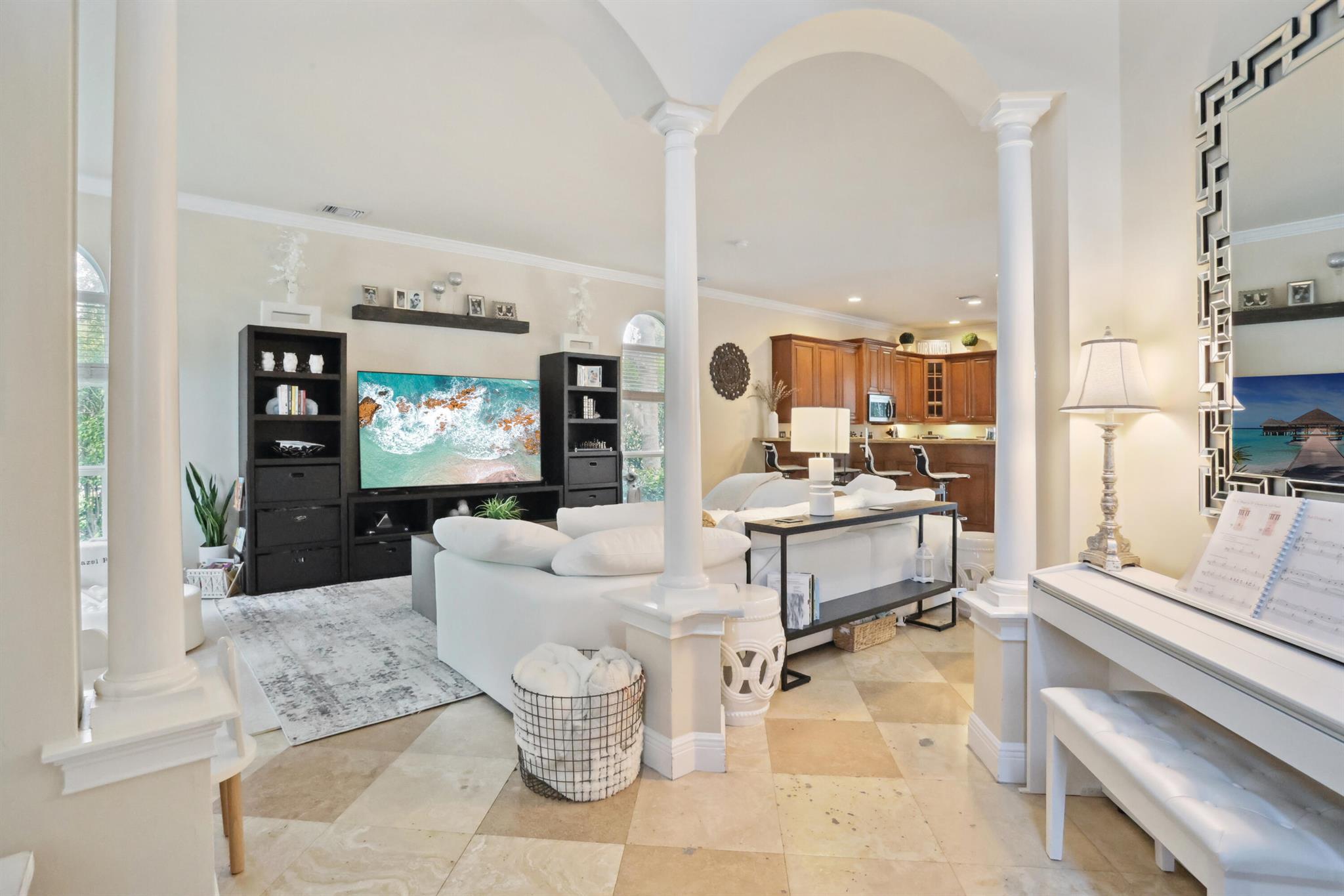 133 Via Poinciana Lane
