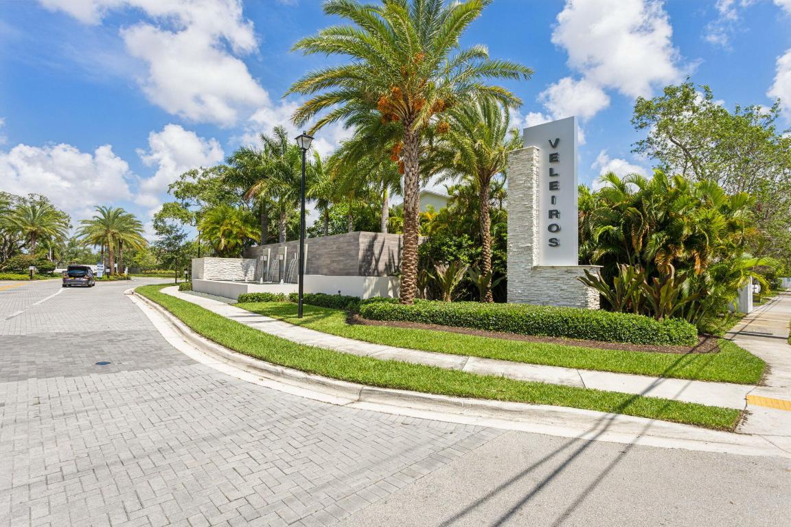 990 Veleiros Boulevard