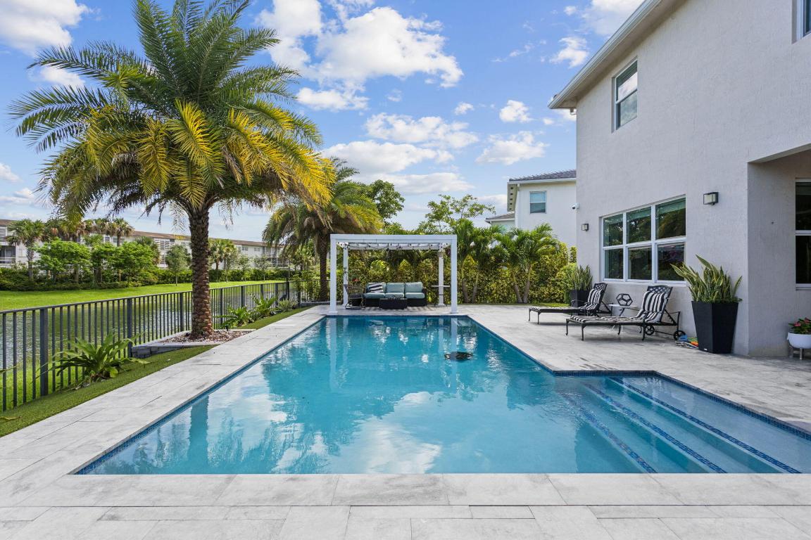 990 Veleiros Boulevard