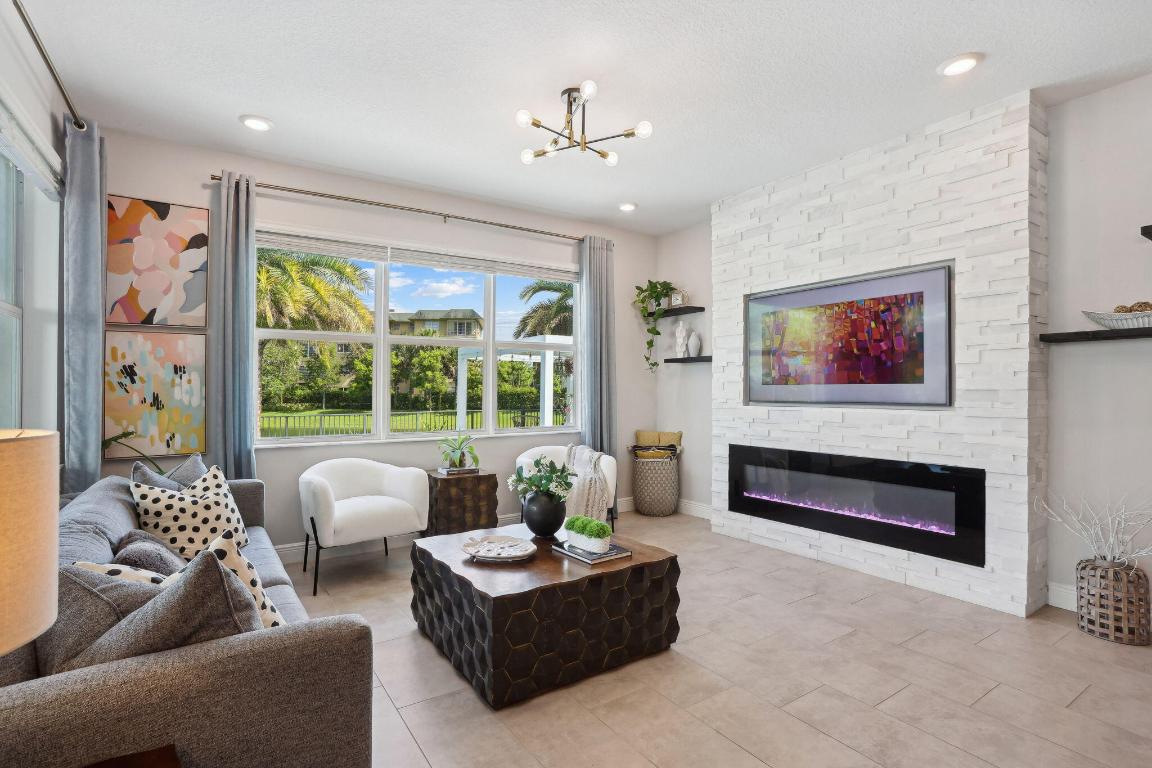 990 Veleiros Boulevard