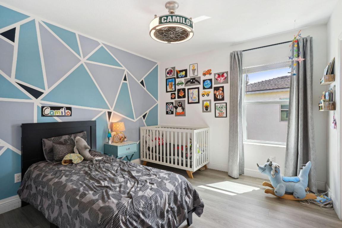 990 Veleiros Boulevard