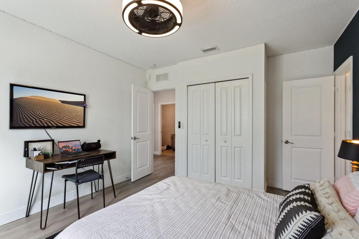 990 Veleiros Boulevard