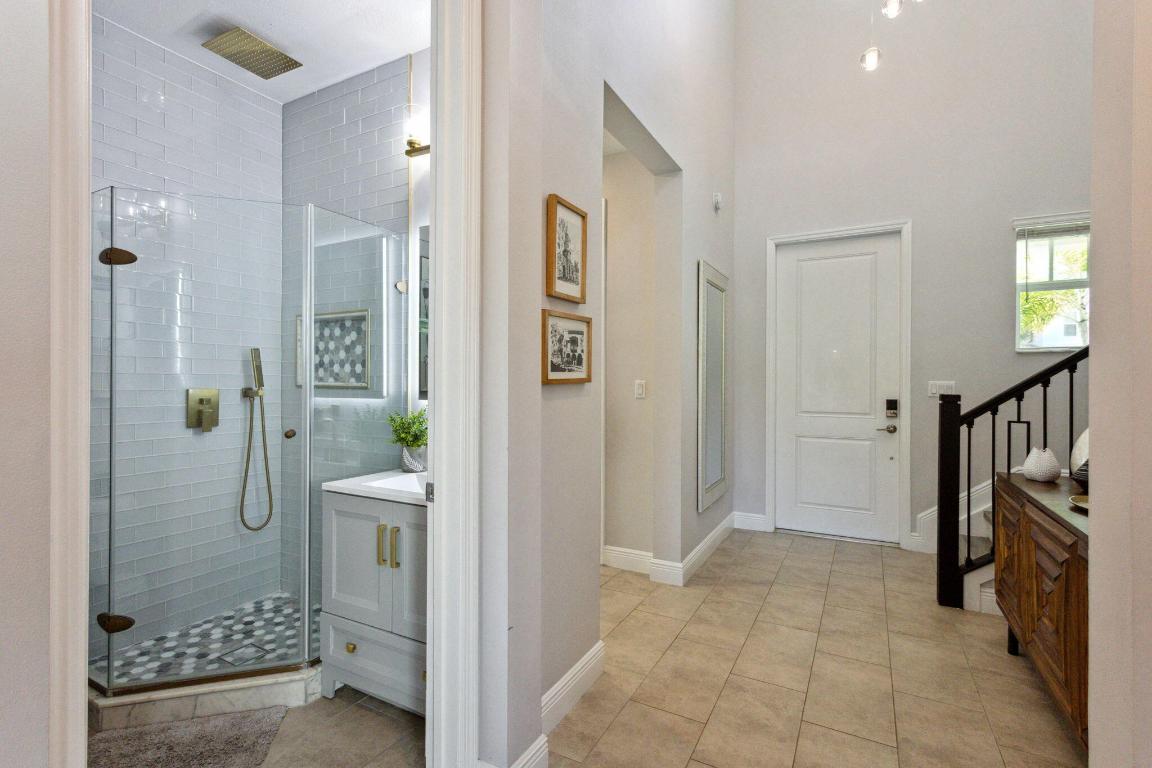 990 Veleiros Boulevard