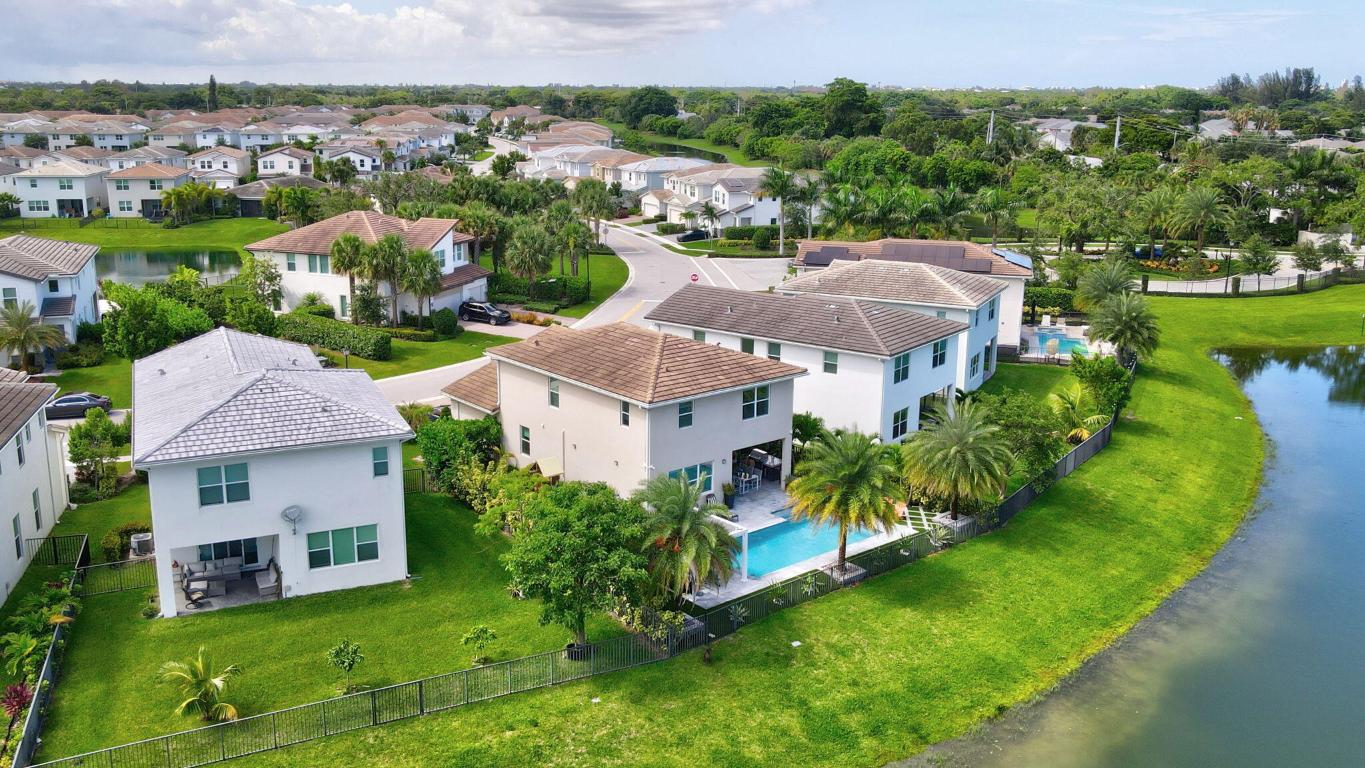 990 Veleiros Boulevard