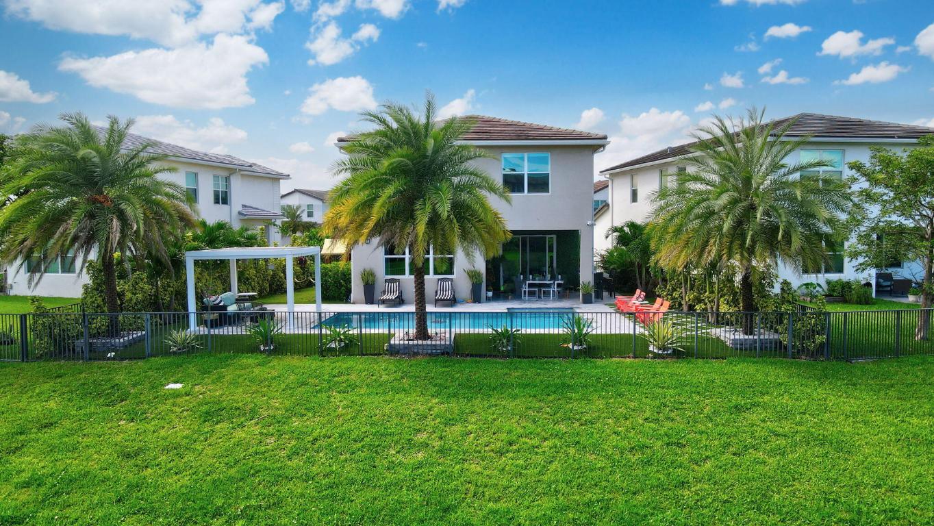 990 Veleiros Boulevard