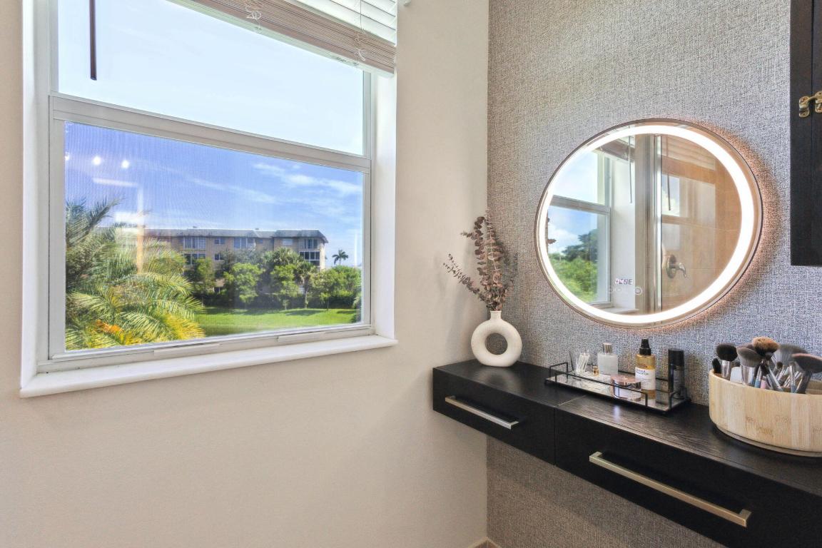 990 Veleiros Boulevard