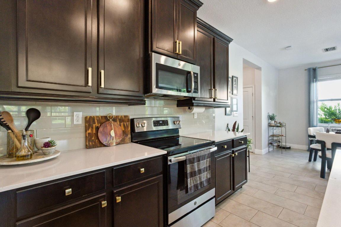 990 Veleiros Boulevard