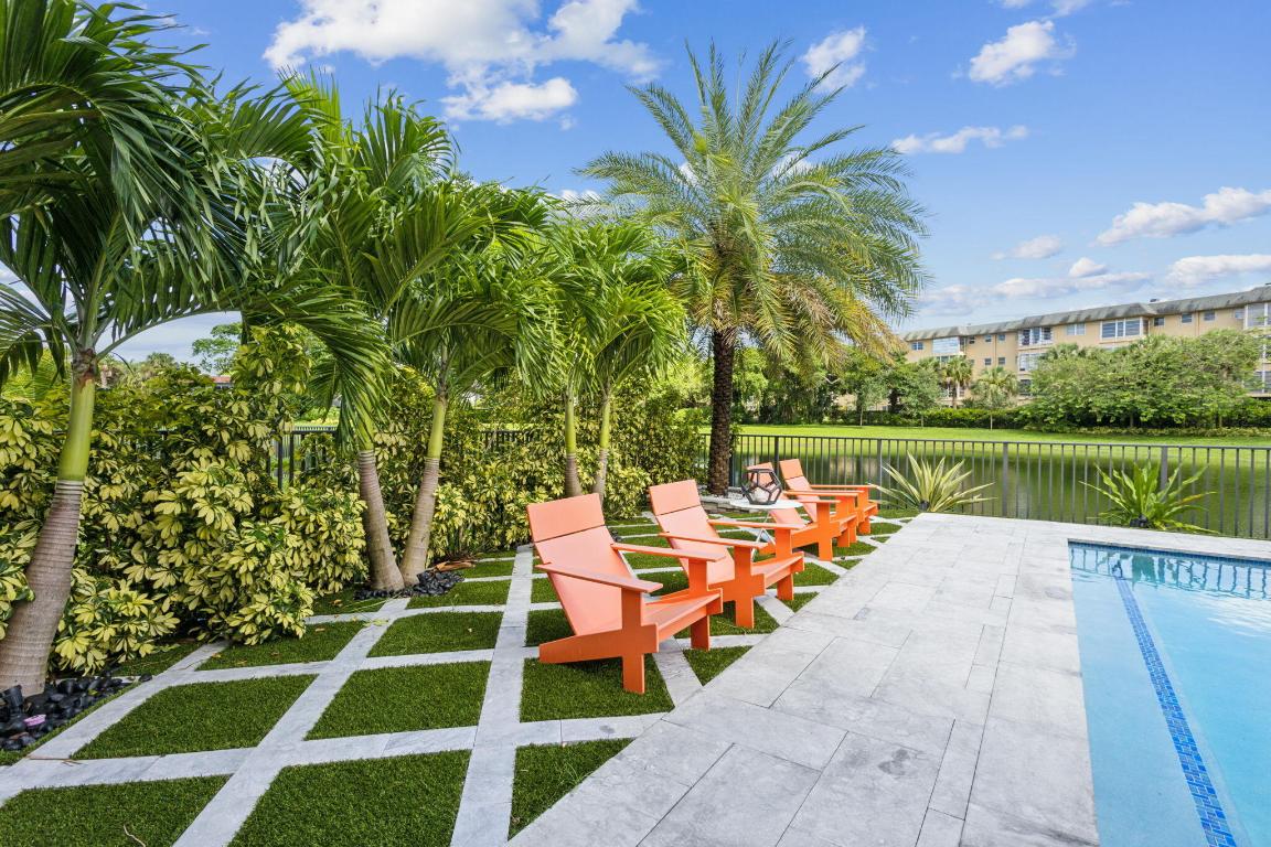 990 Veleiros Boulevard