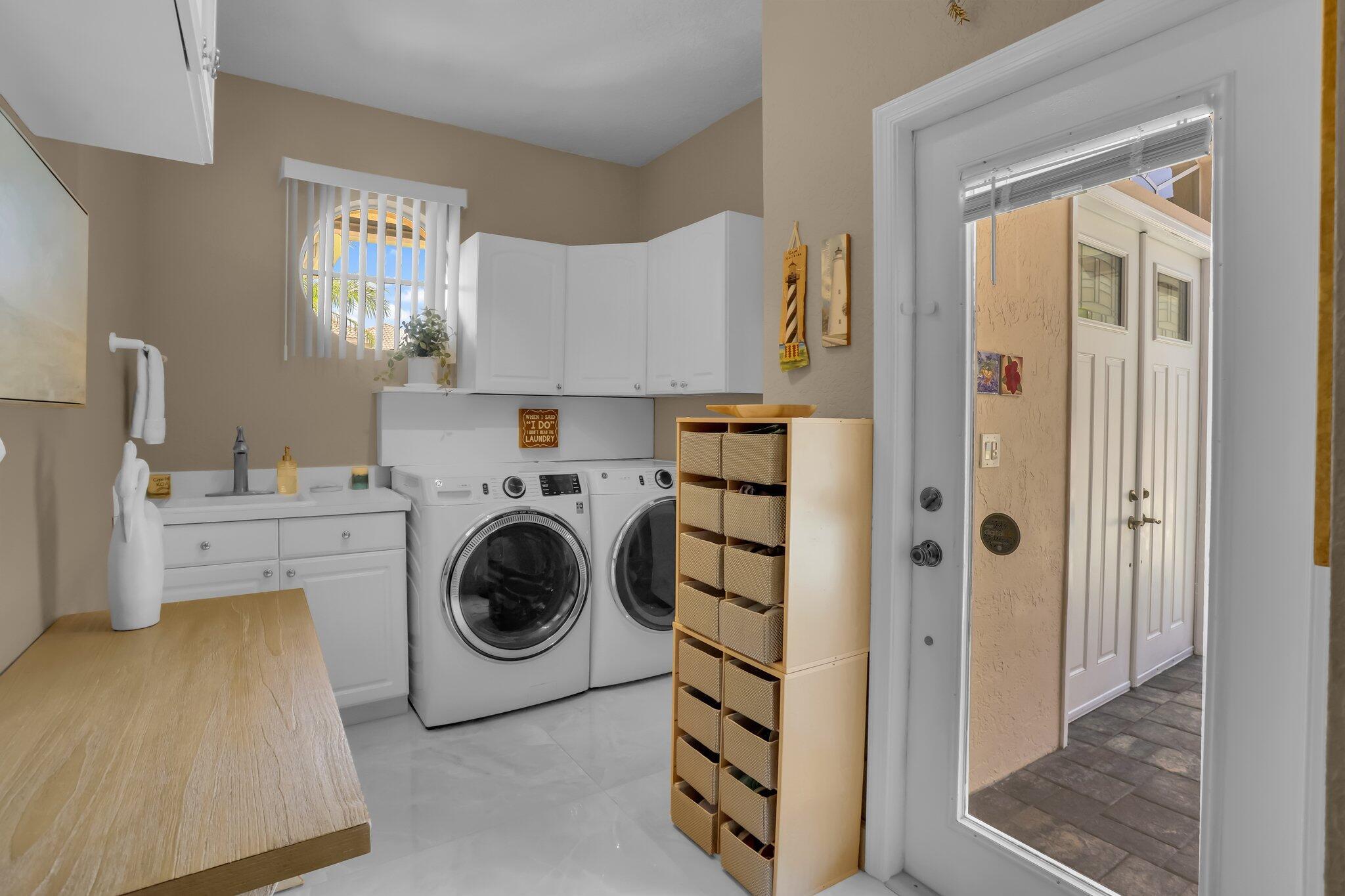 6154 Vista Linda Lane