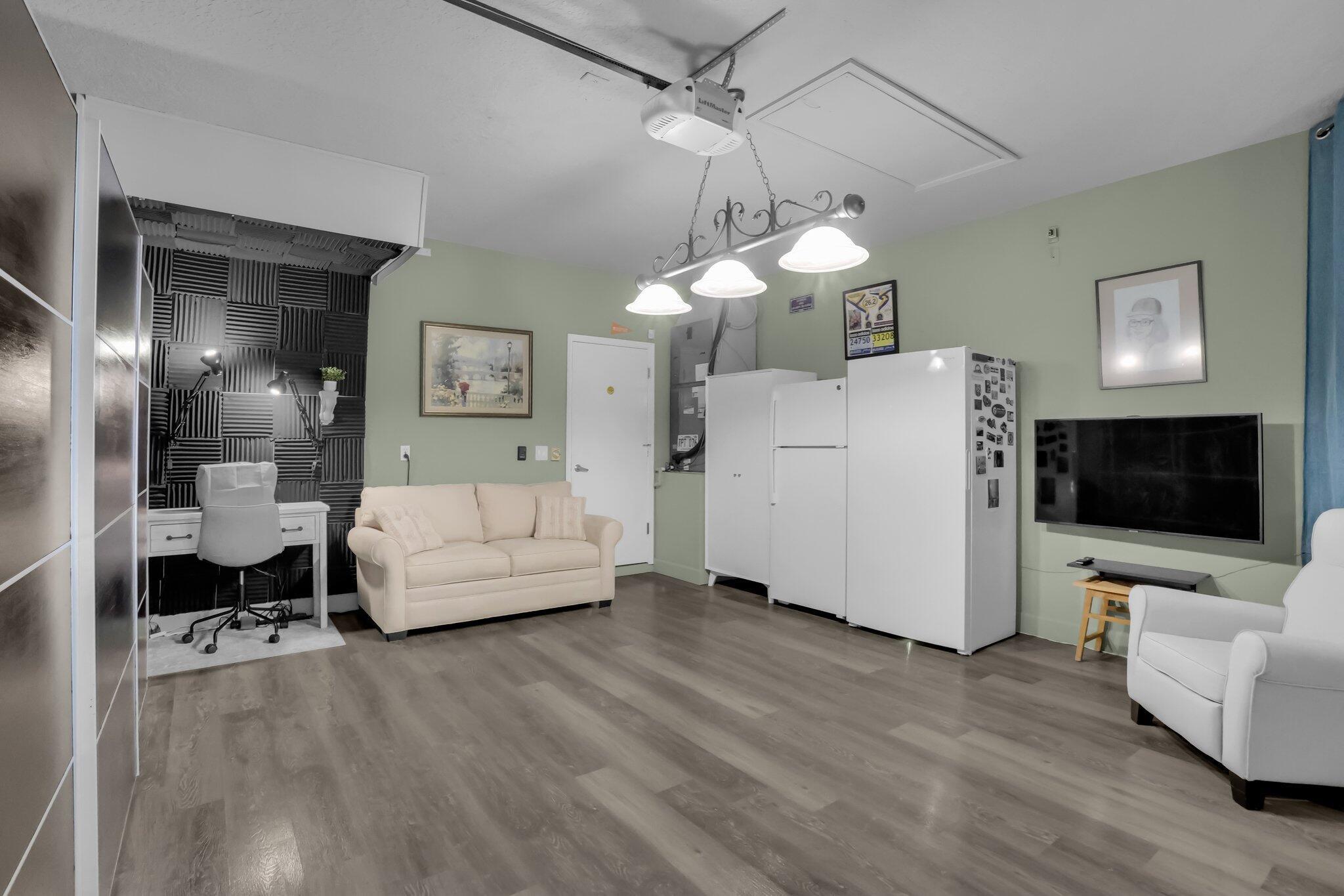 6154 Vista Linda Lane