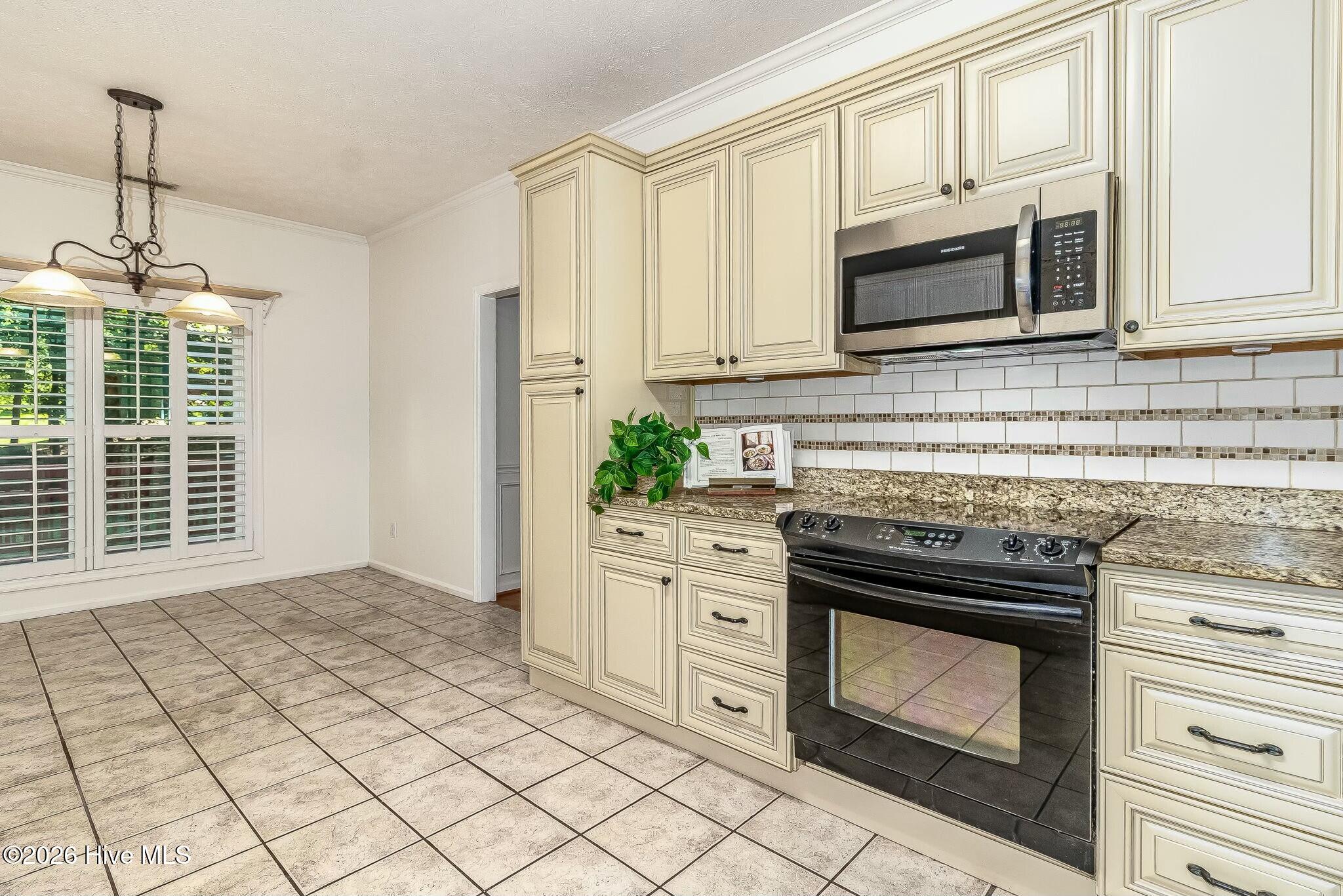 231 Longstreet Crossing