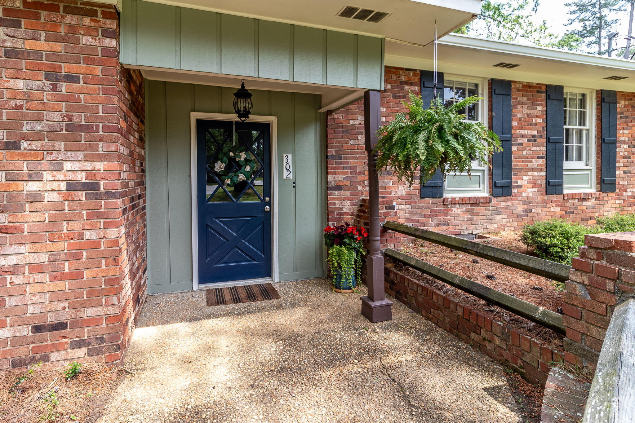 302 KENNELWORTH Place