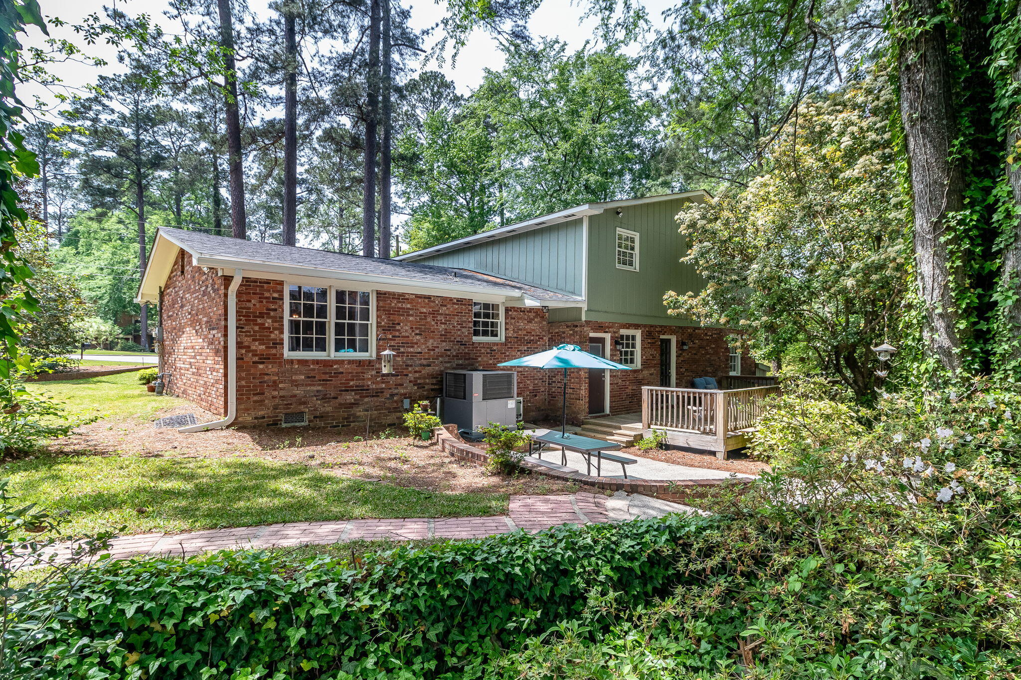 302 KENNELWORTH Place