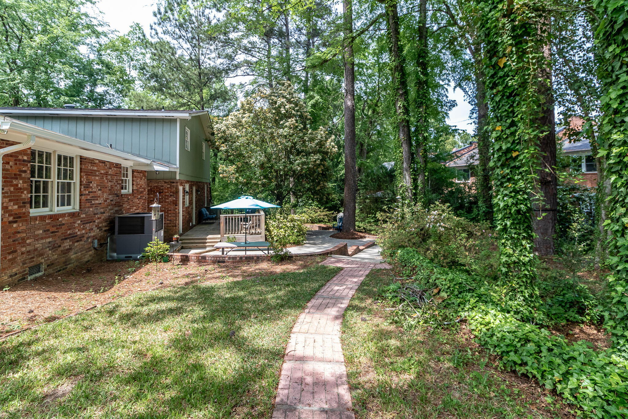 302 KENNELWORTH Place