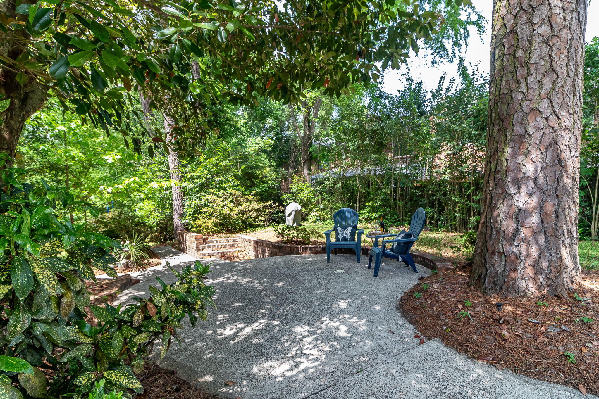 302 KENNELWORTH Place