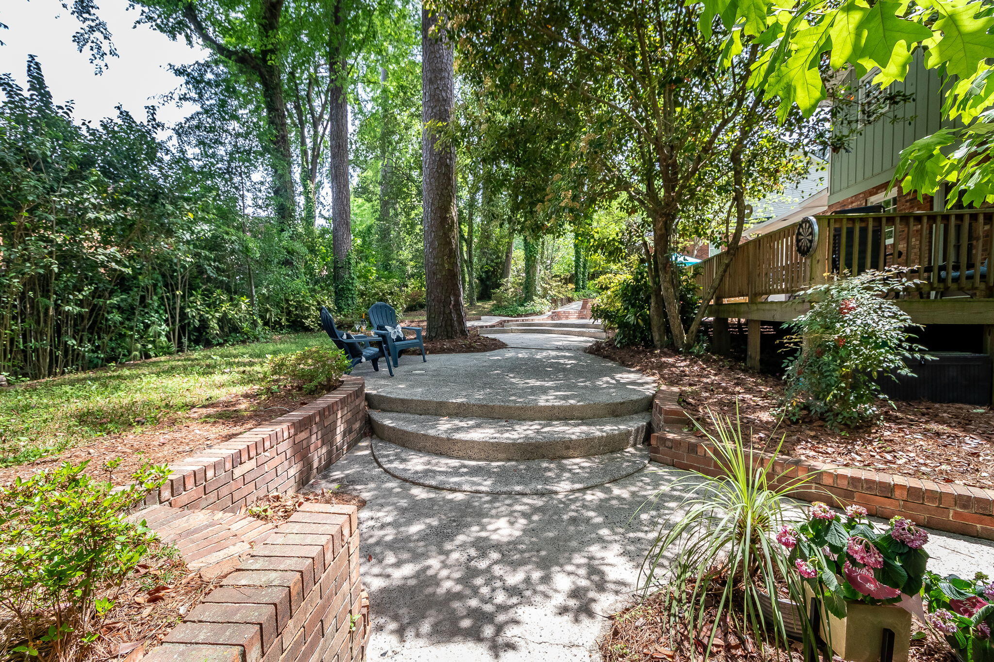 302 KENNELWORTH Place