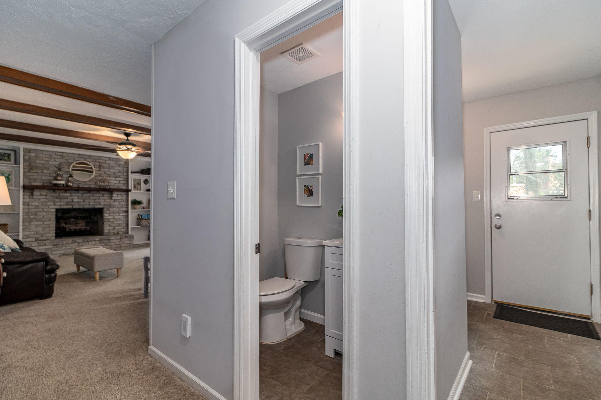 302 KENNELWORTH Place